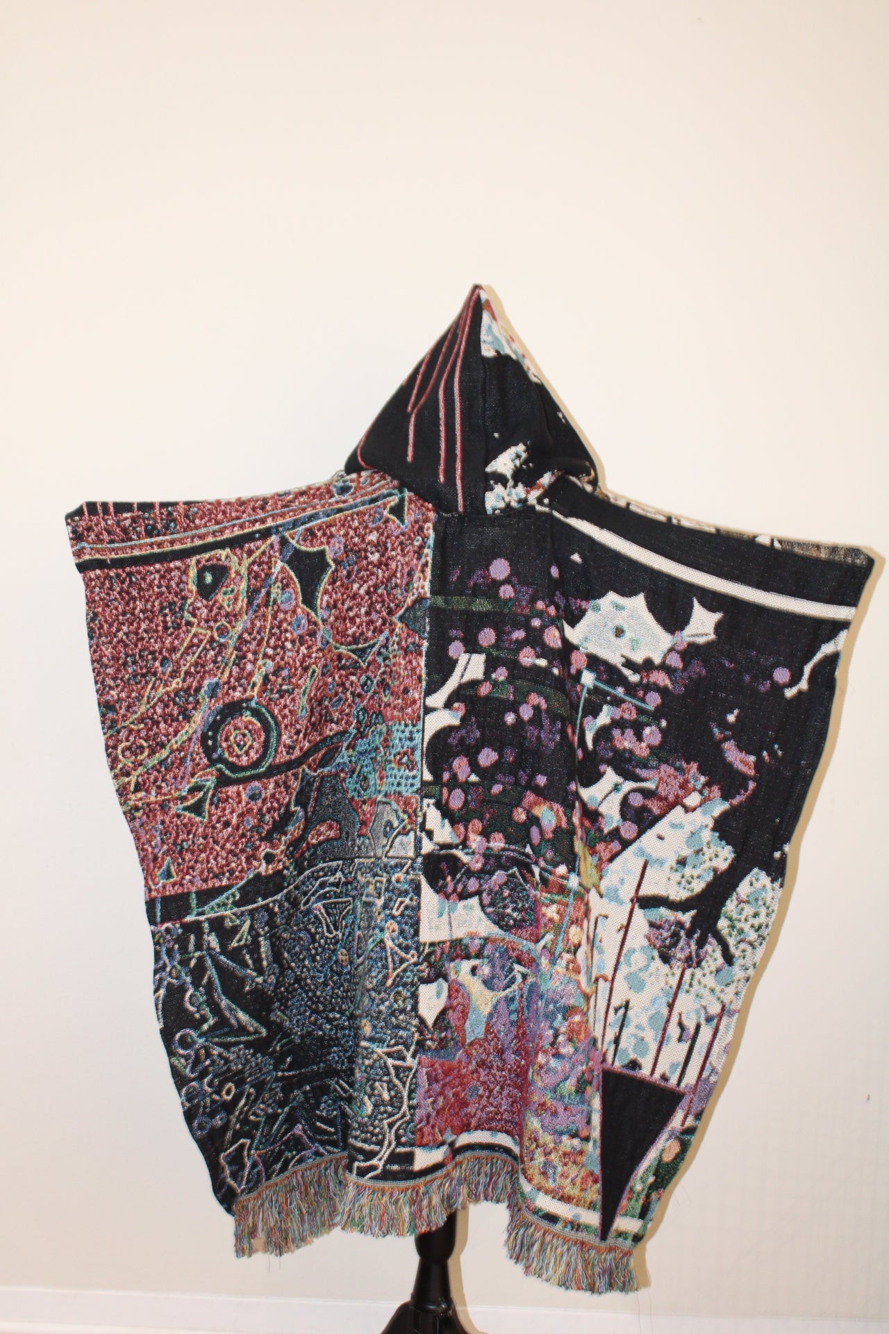 Takumi Poncho Lot100